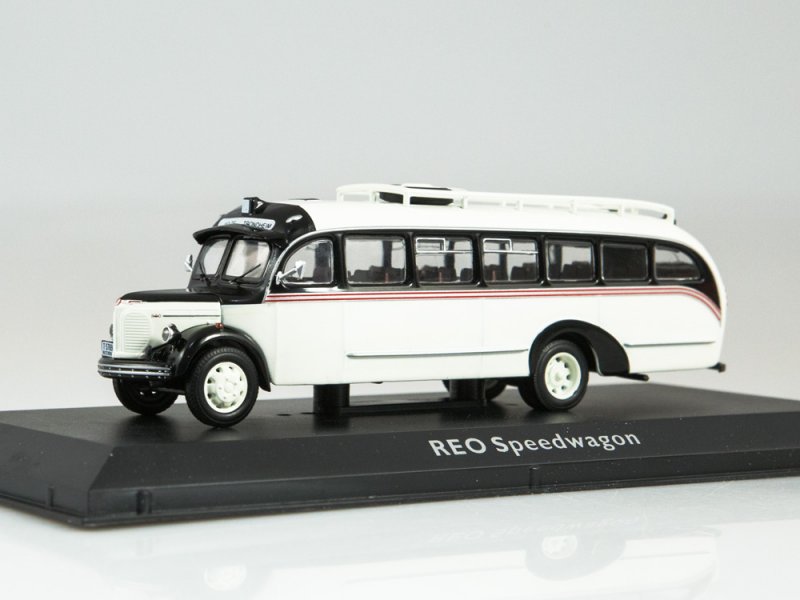 1:72 Автобус Reo Speedwagon (1946) - 4642130