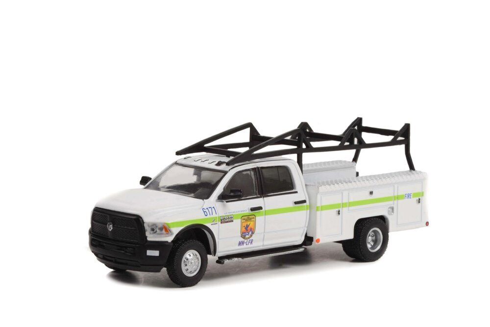 1:64 RAM 3500 Dually Service Bed 'San Diego County Fire Department-U.S. Fish & Wildlife Fire Management' (2018) - 46100E