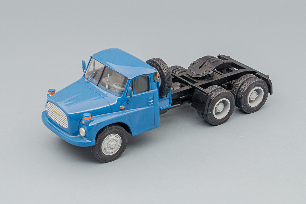 1:43 TATRA 148NTT седельный тягач 6x6, blue - RO008