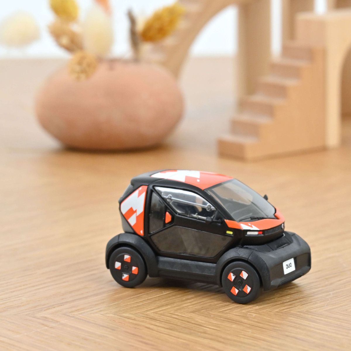 1:43 MOBILIZE Bento Duo (2025), Black/Orange - 519920