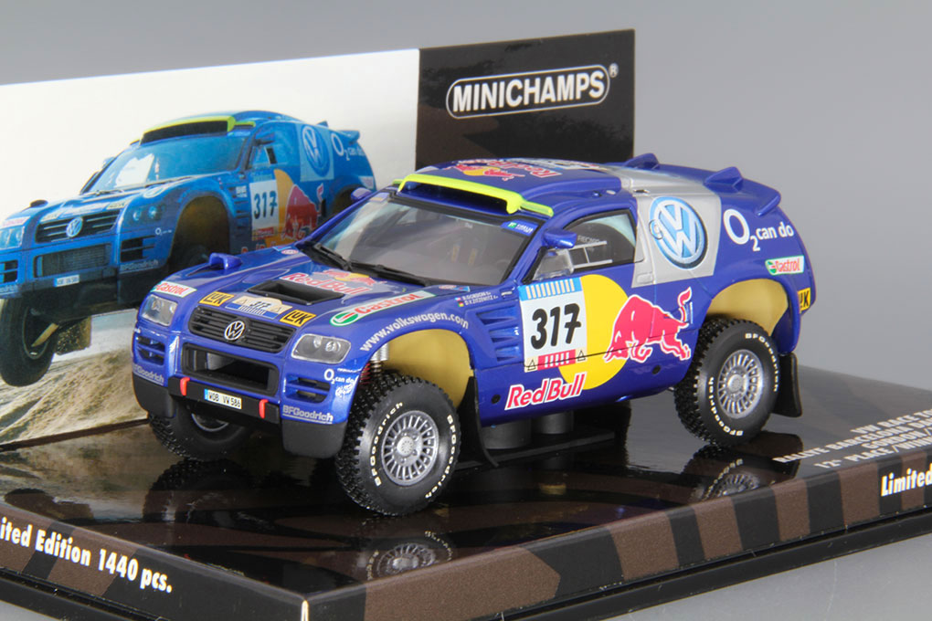 1:43 VOLKSWAGEN Race Touareg Rallye Barcelona Dakar Gordon / V. Zitzewitz 12th Place / Winners 1st&4th Leg #317 (2005), blue - 436055317