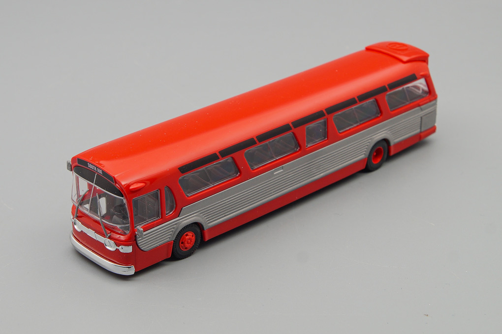 1:87 GMC TDH Fishbowl City Bus (1959), red / silver - 44501