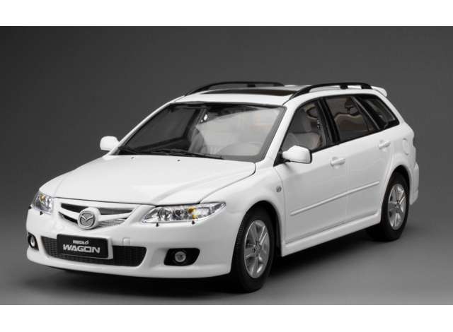 1:18 Mazda 6 Wagon, glazier white - sun5881
