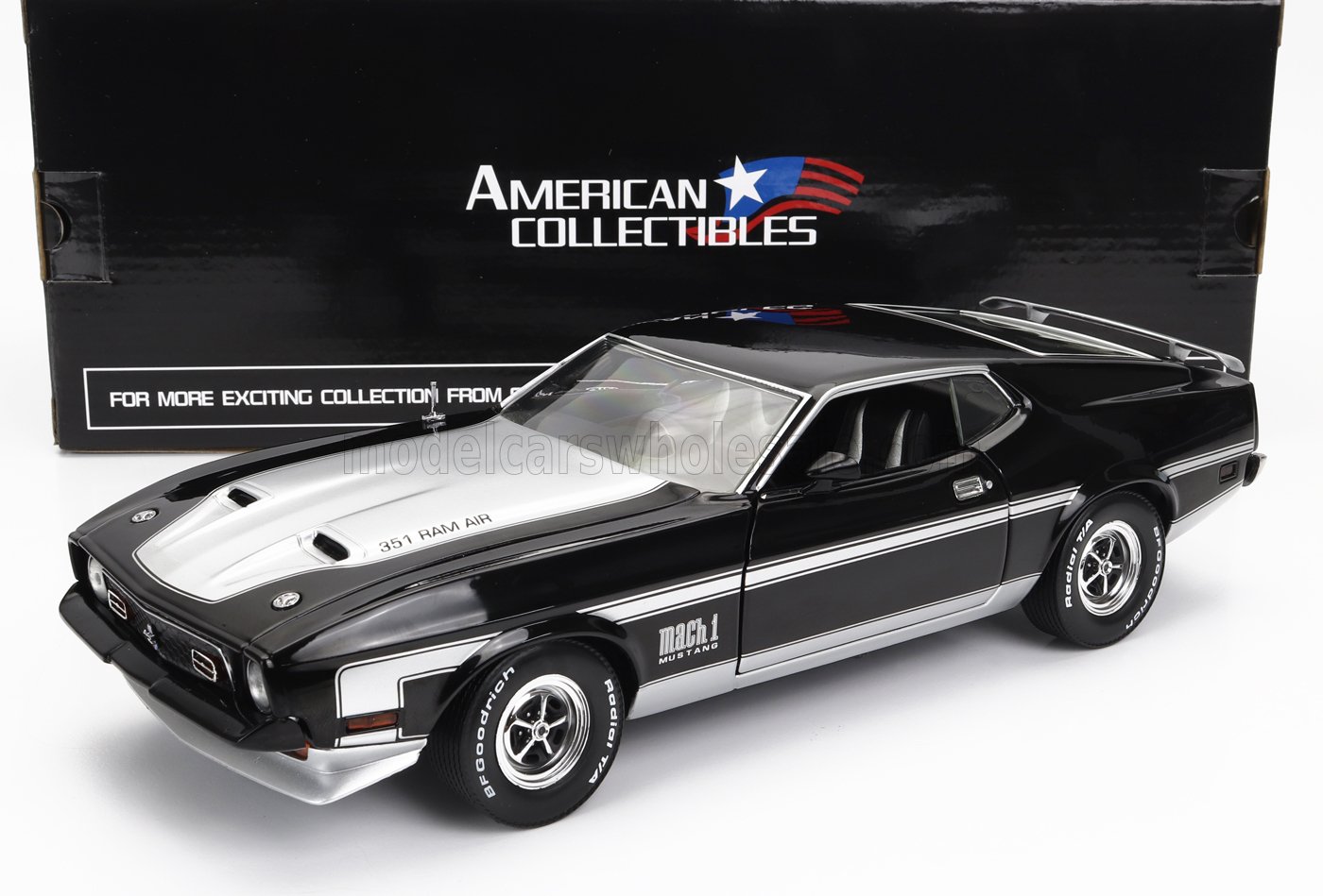 1:18 FORD Mustang Mach 1 351 Ram Air Coupe (1971), Black Silver - 3639