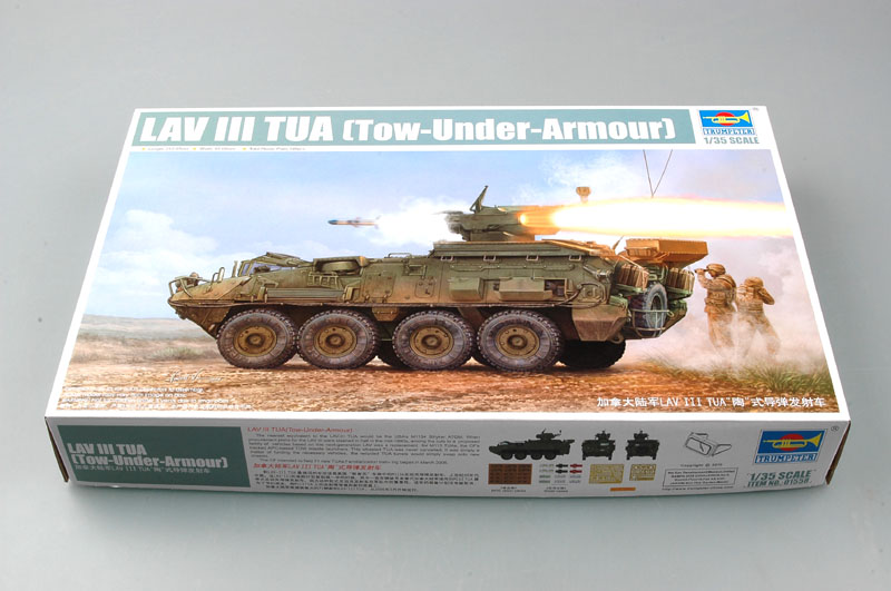 1:35 Сборная модель Канадская колесная БМП LAV III TUA - 01558