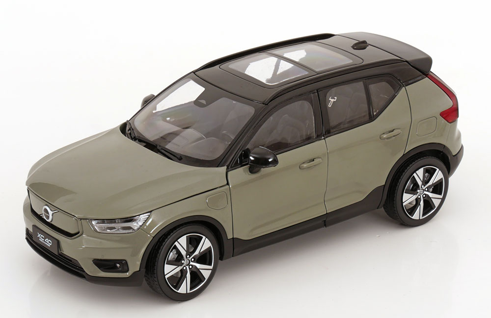 1:18 VOLVO XC40 Recharge (2022), grey metallic - 107028