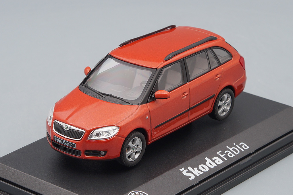 1:43 SKODA Fabia II (2007), tangerine orange met - 009JA