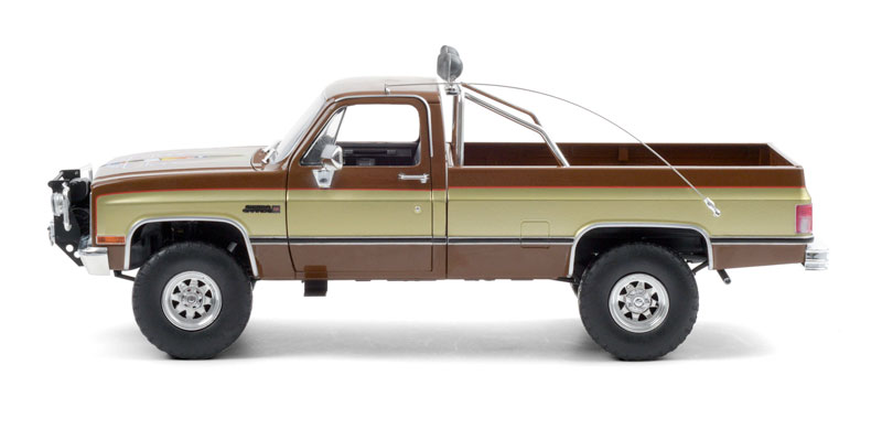 1:18 GMC K-2500 Sierra Grande Wideside Pick-Up 'Fall Guy Stuntman Association' 1982 Gold - Brown - 13560