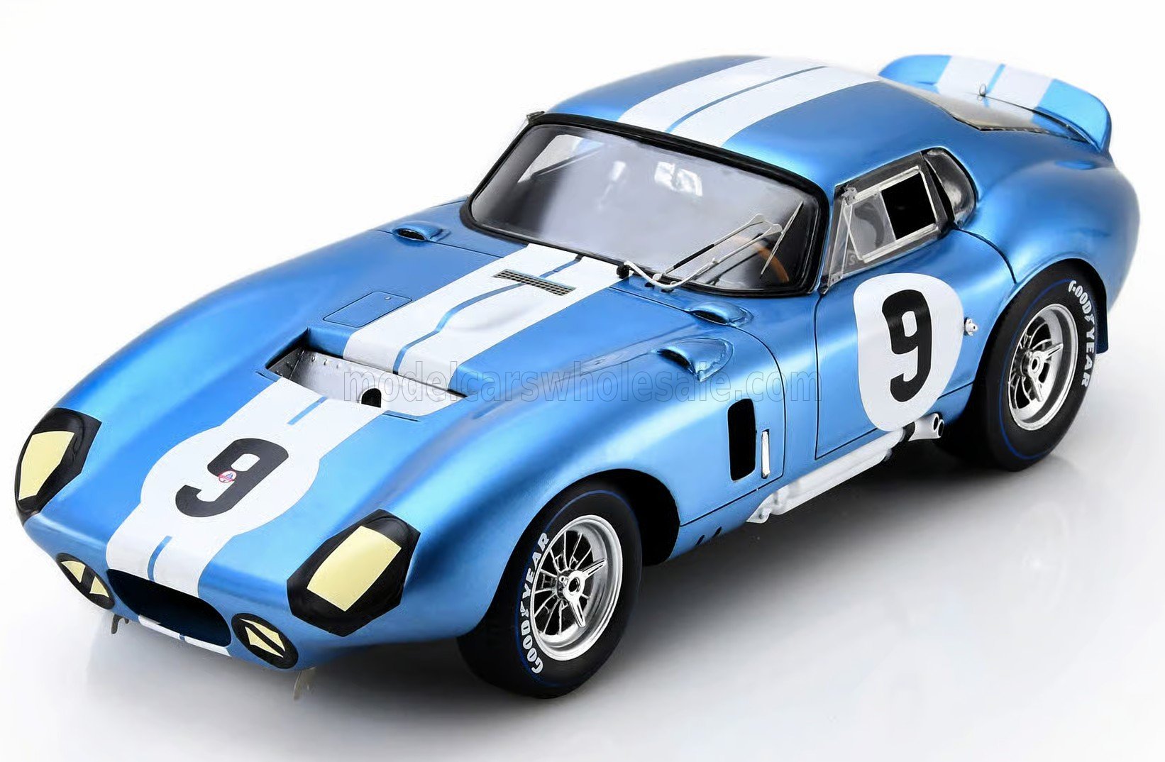 1:18 FORD Shelby Cobra Daytona oupe 4.7l v8 Team Shelby American Inc. №9 24h Le Mans (1965) Dan Gurney - J Grant - 18S1222