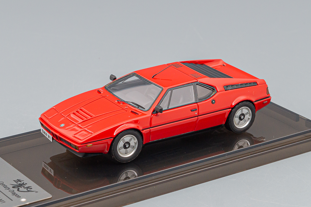 1:43 BMW M1 (red) - CDBM-1000A