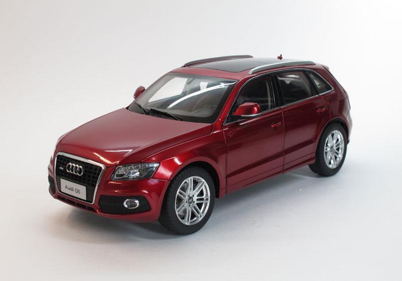 1:18 AUDI Q5 (2010), red - 2251R