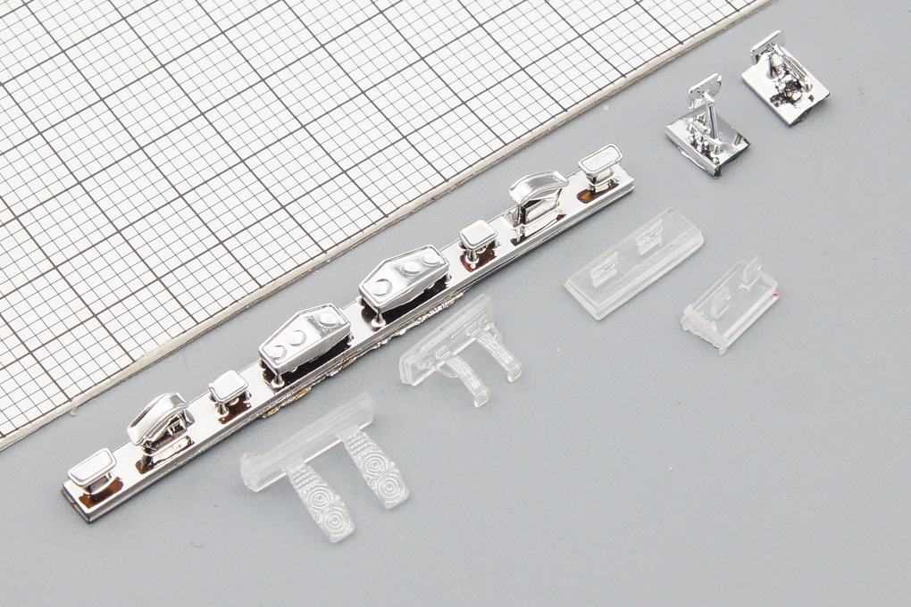 1:43 Комплект оптики для Горький-24 'нулевой' серии неокрашенный с зеркалами - MAX-OP040