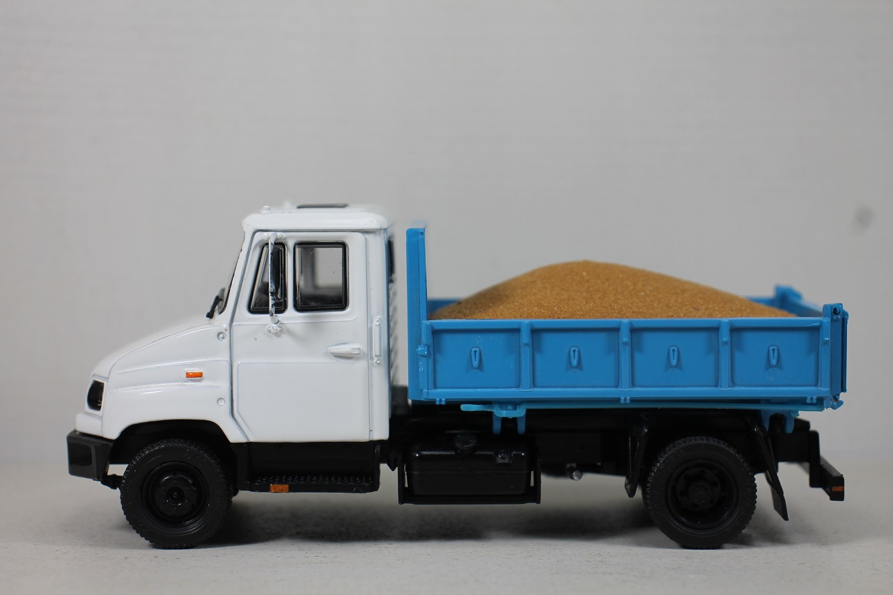 1:43 Груз для ЗИЛ-ММЗ-2502 (ЛГ) песок (жёлтая тема) - GK133