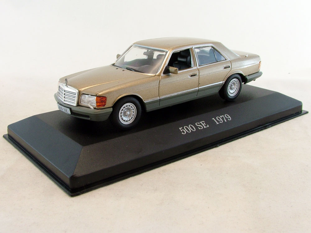 1:43 MERCEDES-BENZ 500 SE (1979), Mercedes-Benz Offizielle Modell-Sammlung 39, gold - MB039
