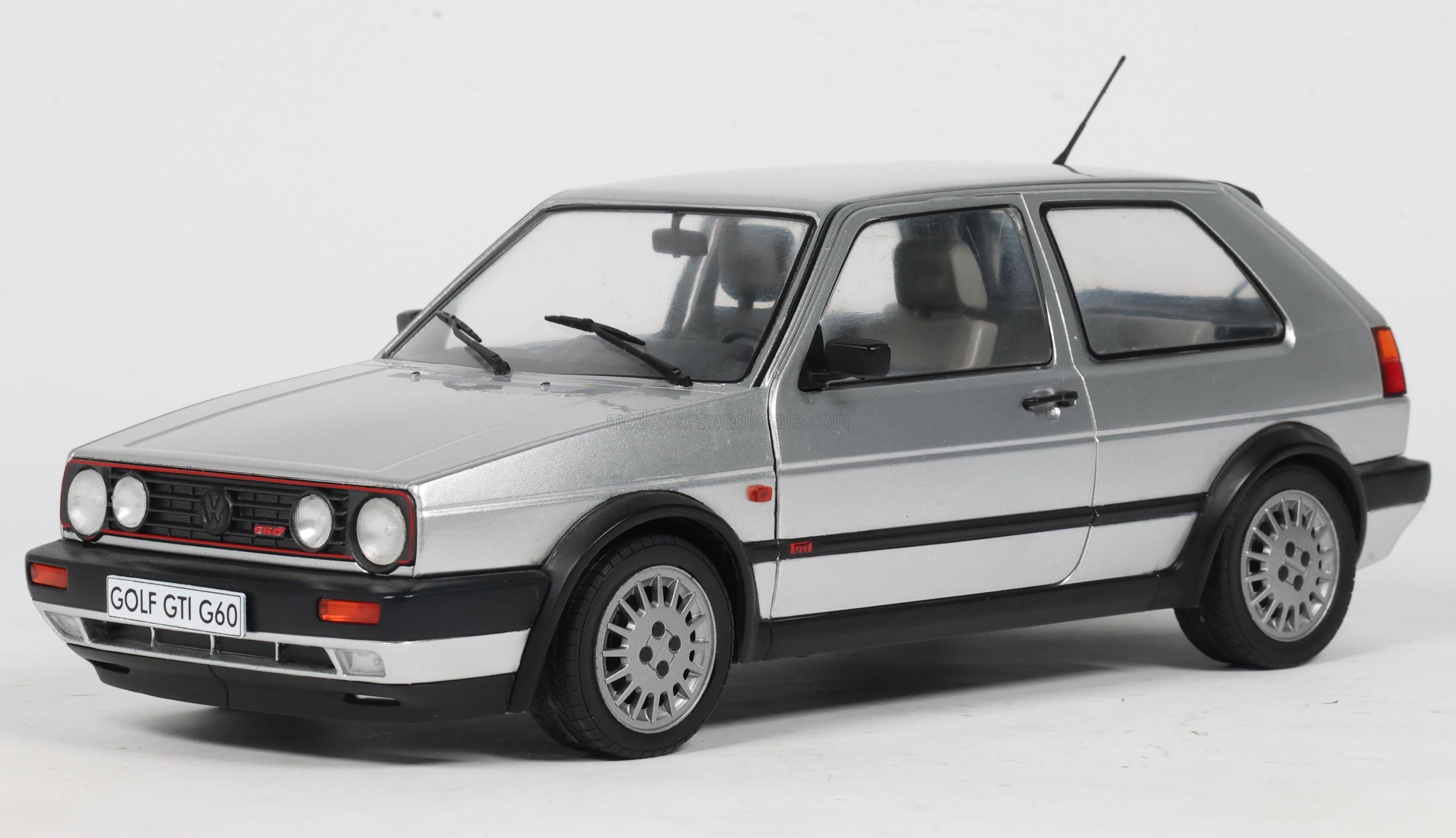 1:18 VOLKSWAGEN Golf II GTI G60 (1989), silver - S1812702