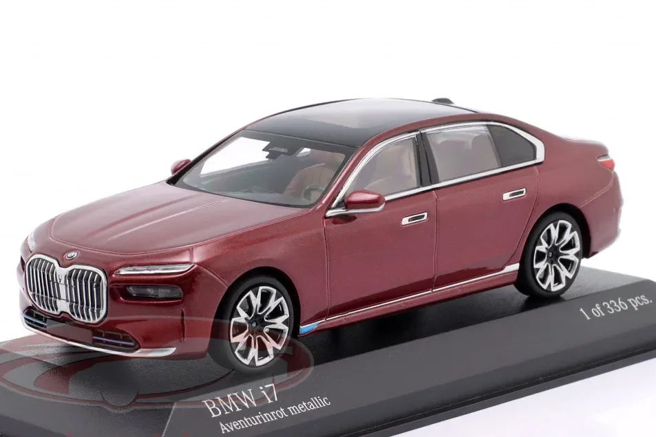 1:43 BMW i7 (2023), red metallic - 410024202