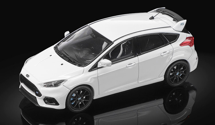 1:64 FORD Focus RS (2018), frozan white - 60063
