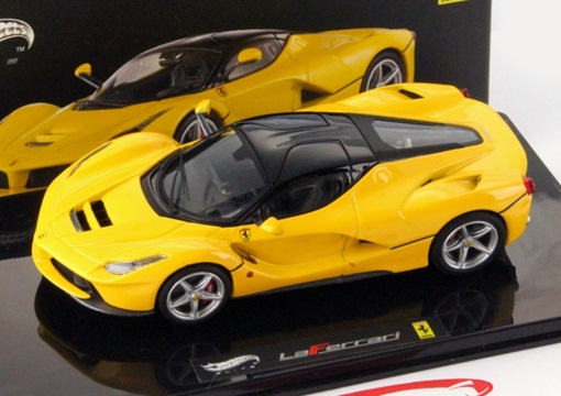 1:43 FERRARI LaFerrari (2013), yellow with black roof - BCT85