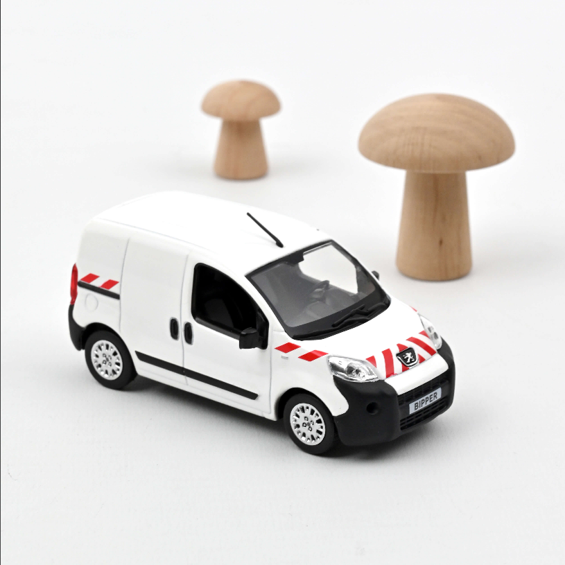 1:43 PEUGEOT Bipper 2009 White with Red Striping - 479868