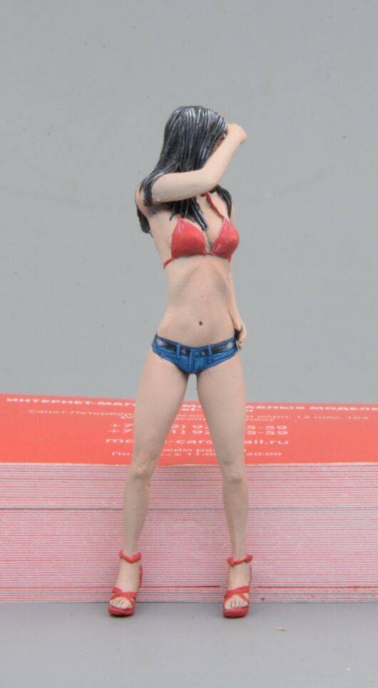 1:24 Фигурка Лизетта Крашена - M002A