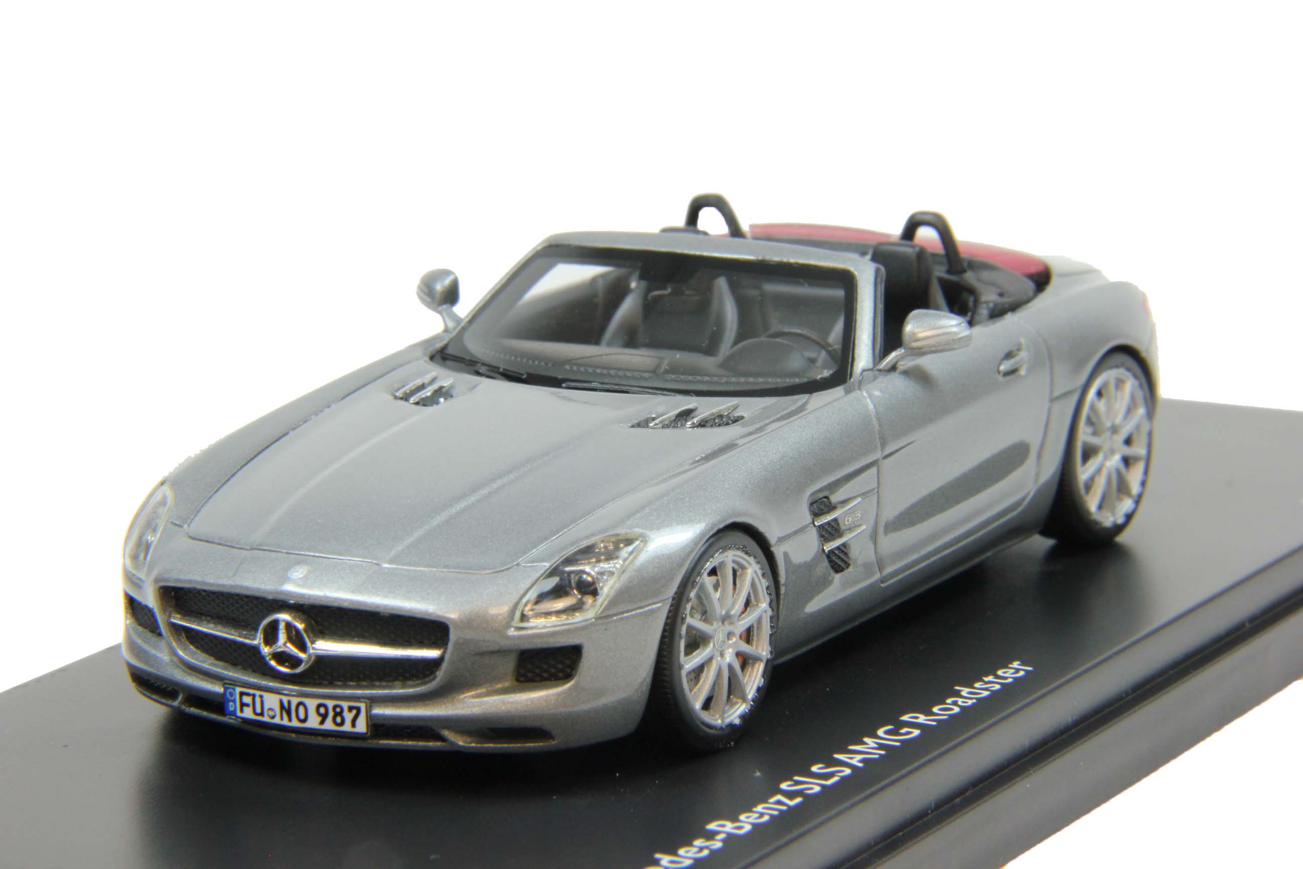 1:43 MERCEDES-BENZ SLS AMG Roadster R197 (2011), grey metallic - 08872