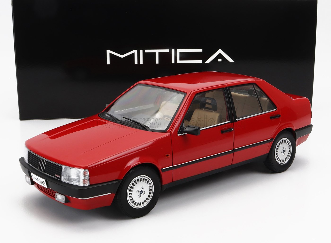 1:18 FIAT Croma 2.0 Turbo Ie (1988), Red Rosso Corsa 854 - 201003-D