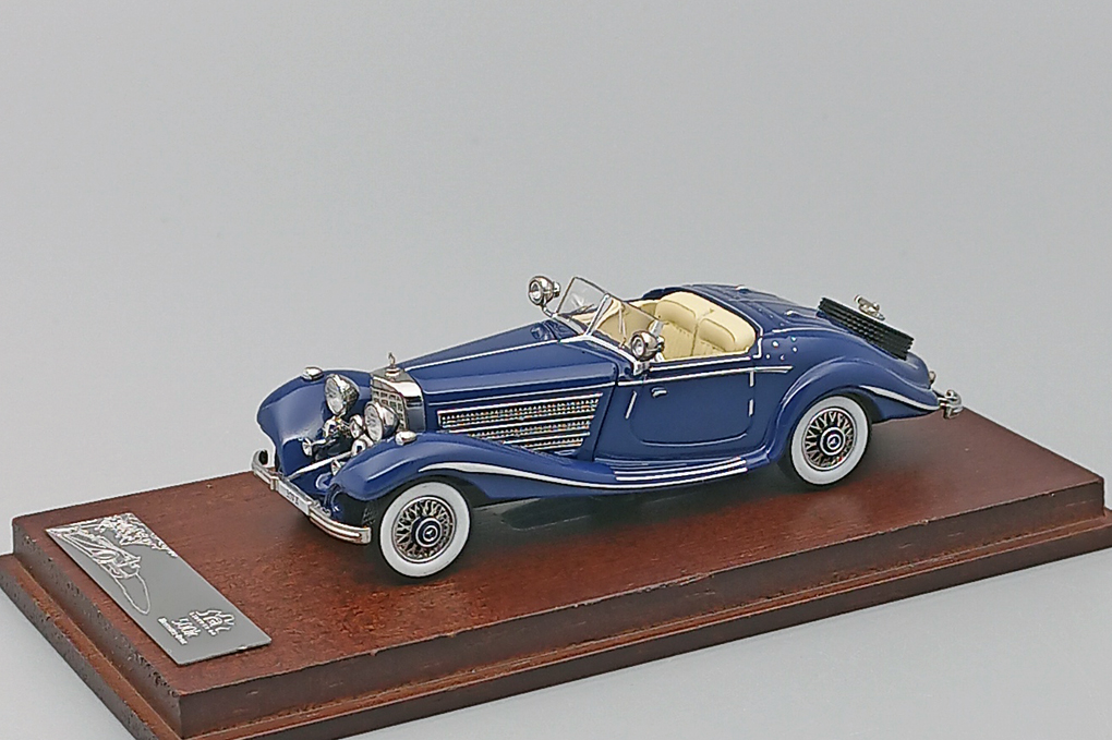1:64 MERCEDES-BENZ 500K (W29), blue - CM422BL