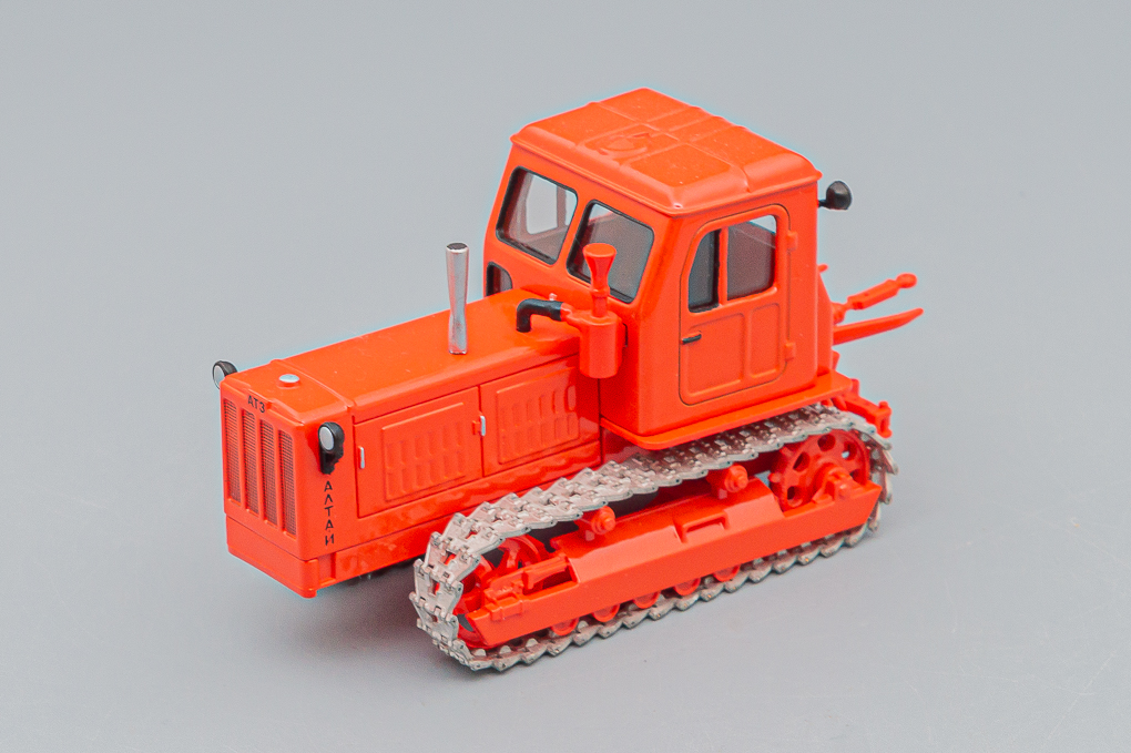 1:43 Т-4А, Тракторы 17, красный - TRC017-X3