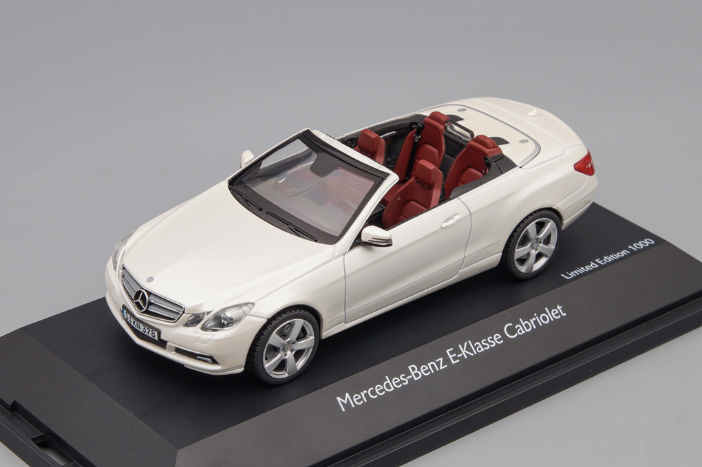 1:43 MERCEDES-BENZ E-Klasse Cabriolet, white - 07366