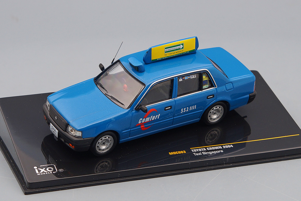 1:43 TOYOTA CROWN Taxi Singapore (2004), blue - MOC083