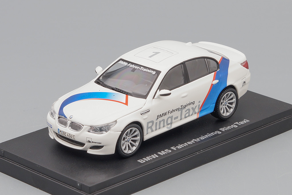 1:43 BMW M5 E60 Sedan Ring Taxi Fahrer Training V10 - 03503RT