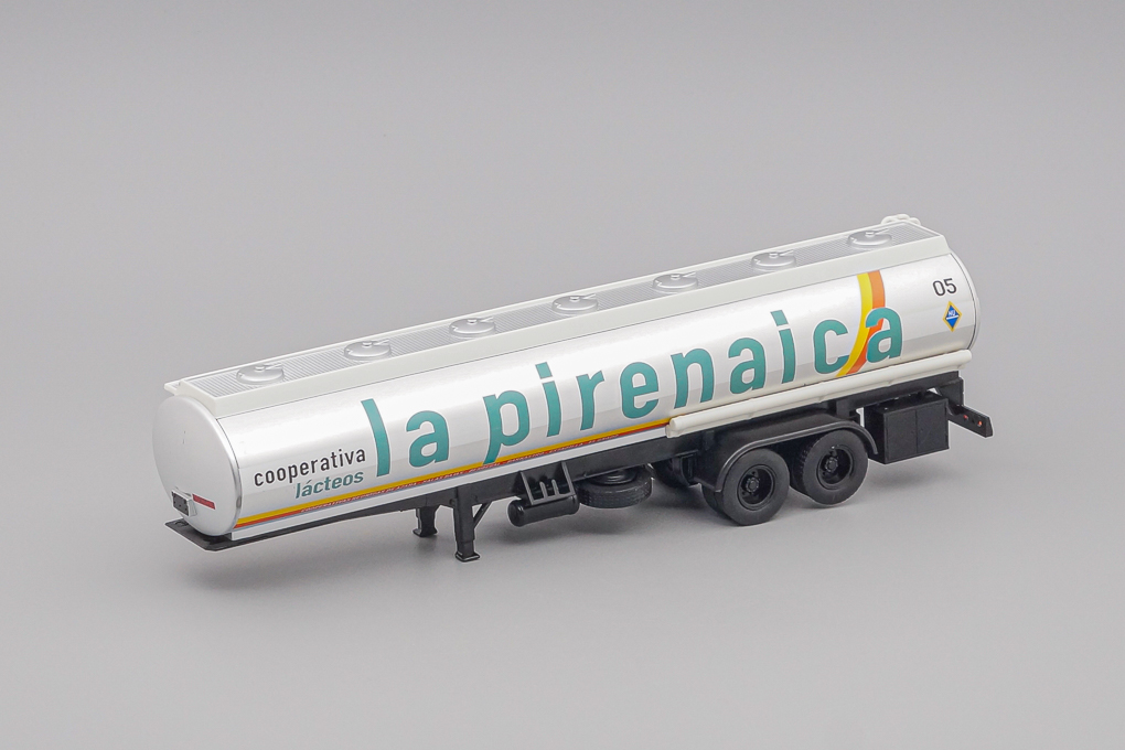 1:43 Полуприцеп-цистерна La pirenaica, silver - CAMBUS014