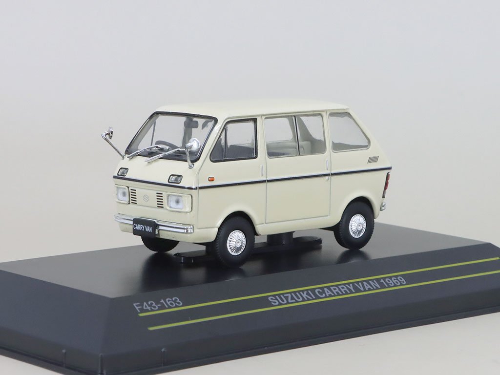 1:43 Suzuki Carry Van (1969), white - F43-163