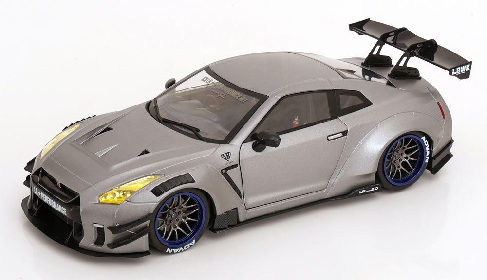 1:18 NISSAN GT-R (R35) Liberty Work Body Kit Type 2.0 Coupe (2024) - S1805815