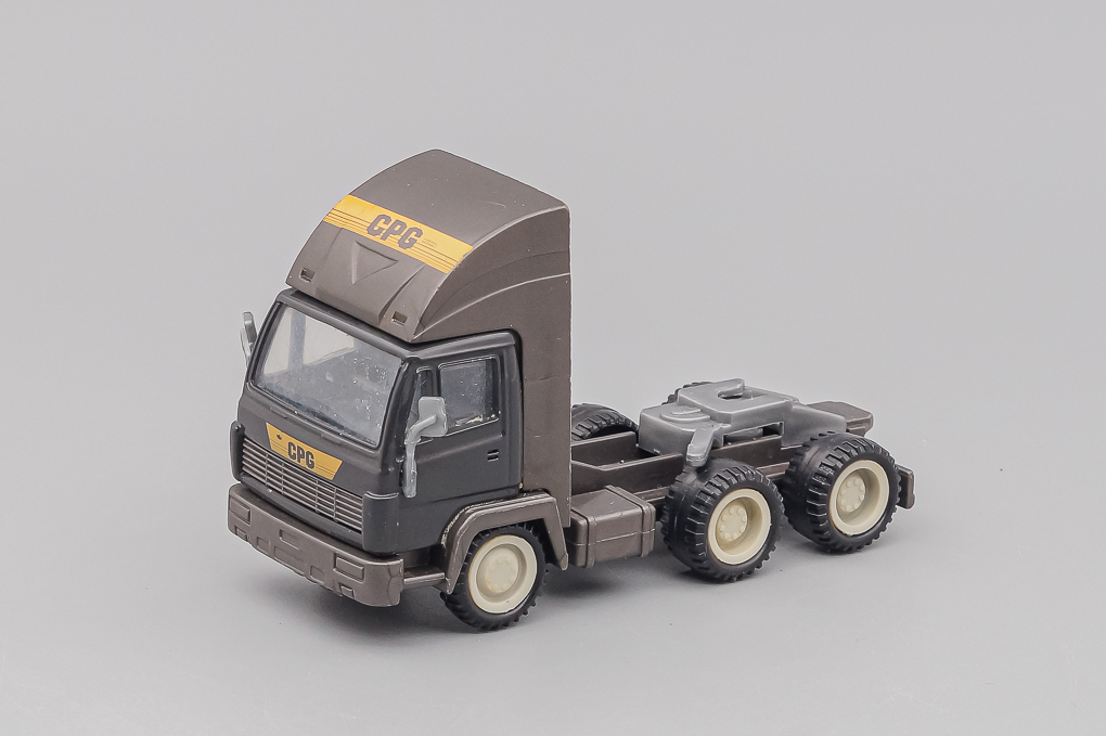 Тягач CPG, коричневый - LOT01376