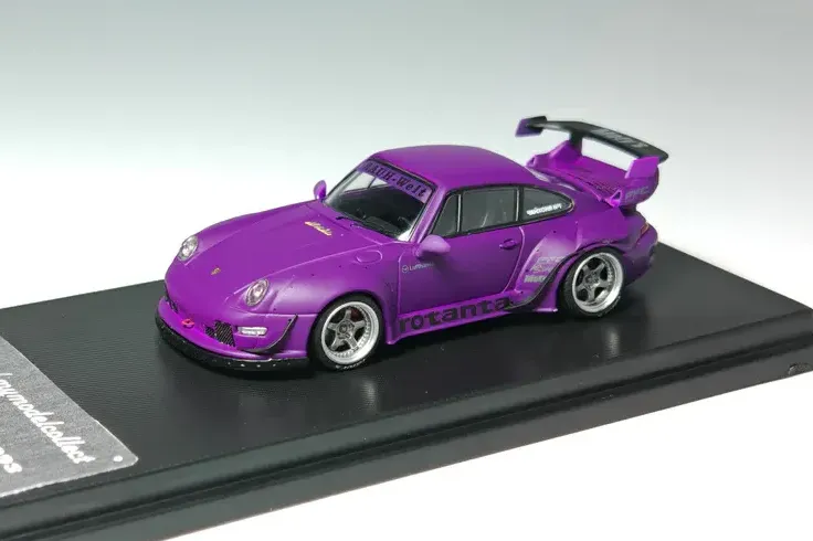 1:64 PORSCHE RWB993 with High Wing, matte purple - C640023A