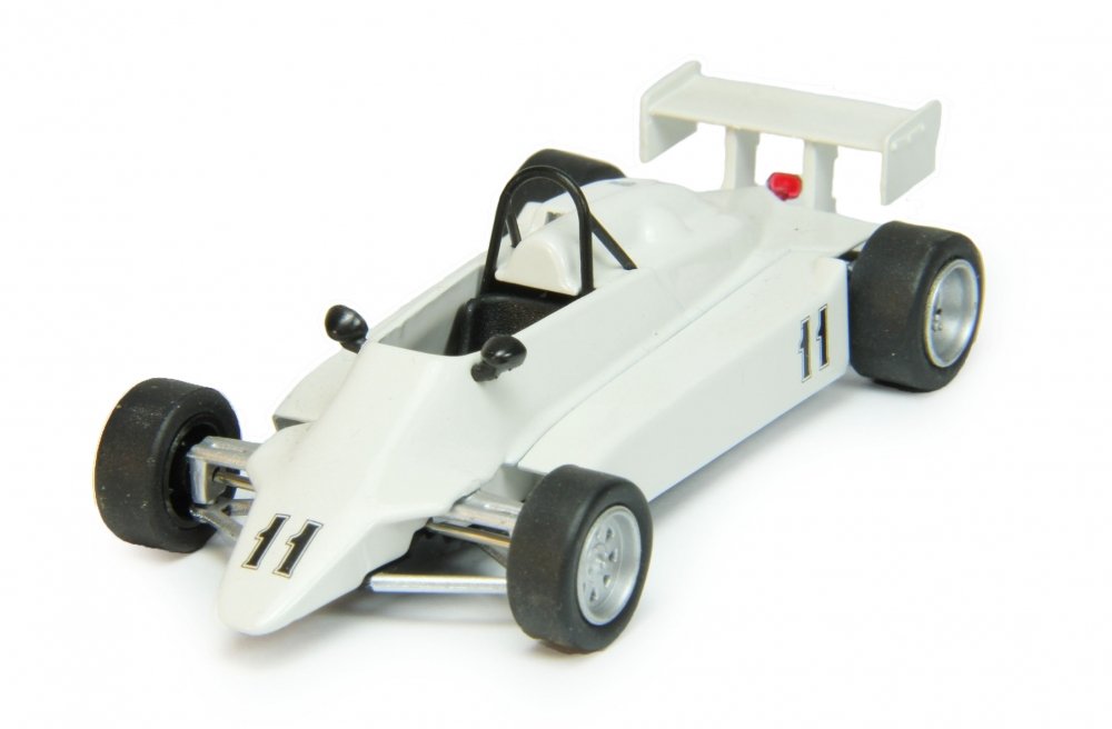 1:43 ЭСТОНИЯ 21, Автолегенды СССР 127, белый - AL127