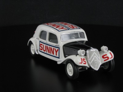 1:43 CITROEN Traction-Avant 11 B Cascadeurs (1955) - 6112542