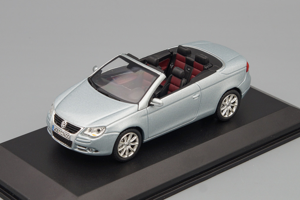 1:43 VOLKSWAGEN EOS IAA V6 Cabriolet Coupe 2005, silver - 1F0099300K7W