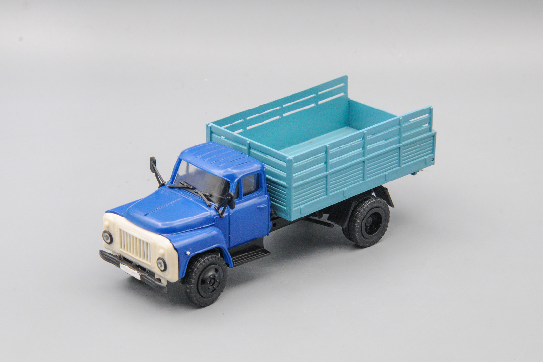 1:43 Горький-53 высокий борт, голубой - 4366-1