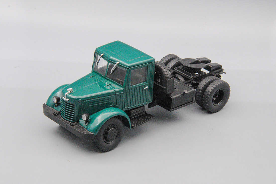 1:43 ЯАЗ-200В седельный тягач, серый - AB-1001Ж-2