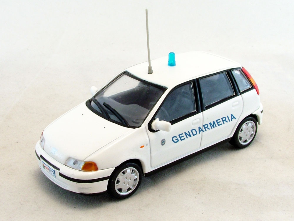 1:43 FIAT Punto SX gendarmeria San Marino, Полицейские Машины Мира 40, белый - PCW040