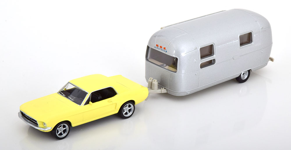 1:43 FORD Mustang with Airstream camping trailer (1968), light yellow/silver - 270581