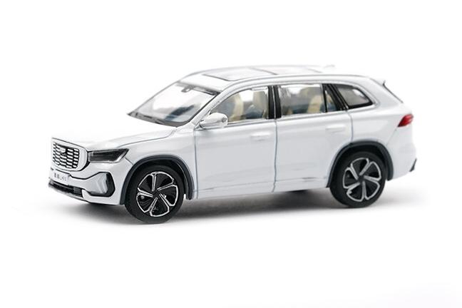 1:64 GEELY Monjaro (Xingyue L), белый - T7-03