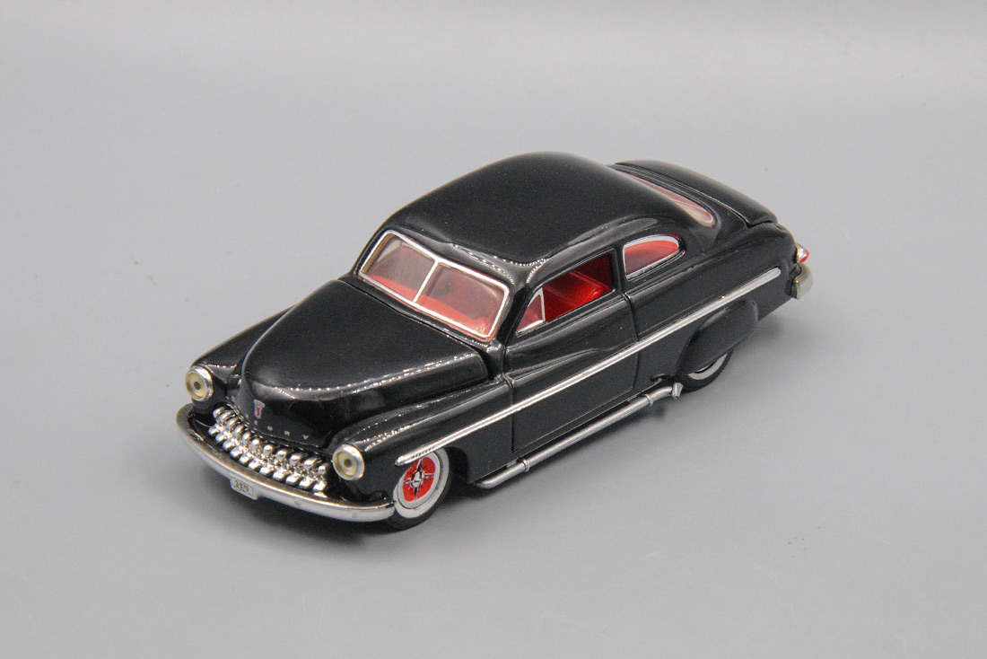 1:43 Mercury Custom (1949) Black - 32244