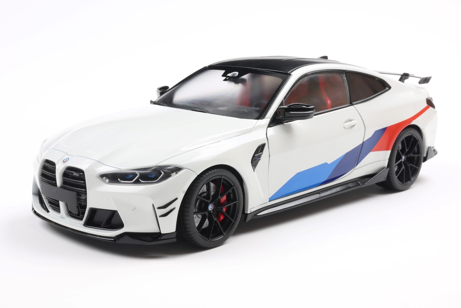 1:18 BMW 4-Series M4 Coupe Competition (G82) (2025), white - S1814502