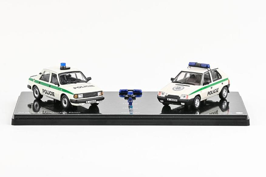 1:43 SKODA 120L + SKODA Favorit 136L - Od Veřejné Bezpečnosti K Policii (1988), white - 001XA4