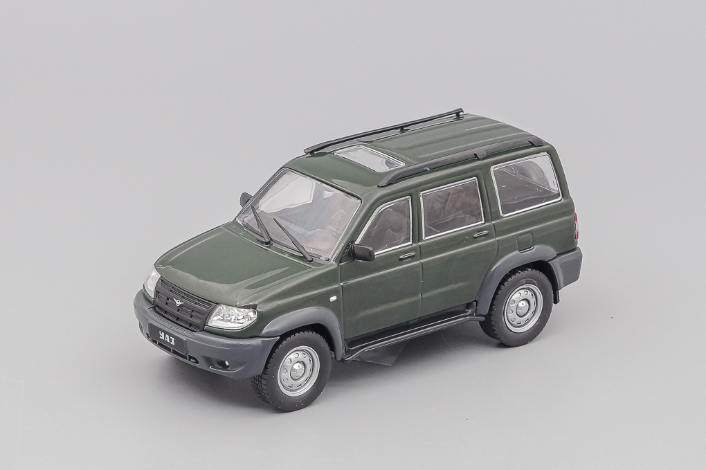 1:43 УАЗ 3163 Патриот, Автолегенды СССР 182, зеленый - AL182