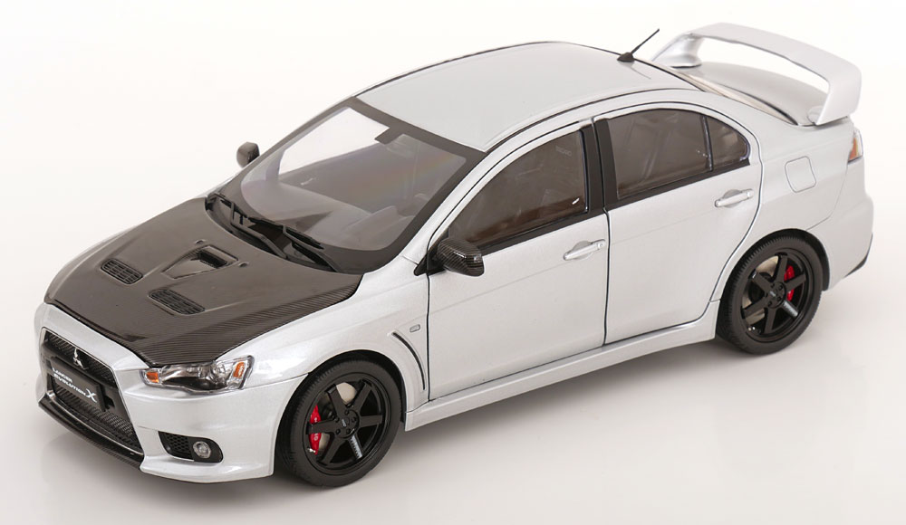 1:18 MITSUBISHI Lancer Evo X, silver carbon - 106023