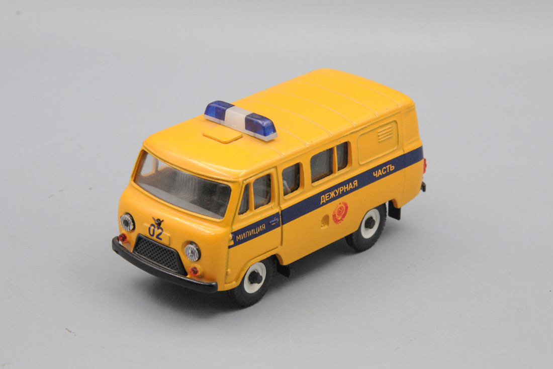 1:43 УАЗ 39099 Милиция Дежурная часть, жёлтый - tnt-39099-M-OR